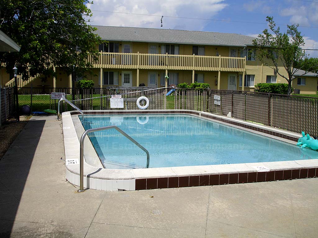 Skyline Manor Community Pool
